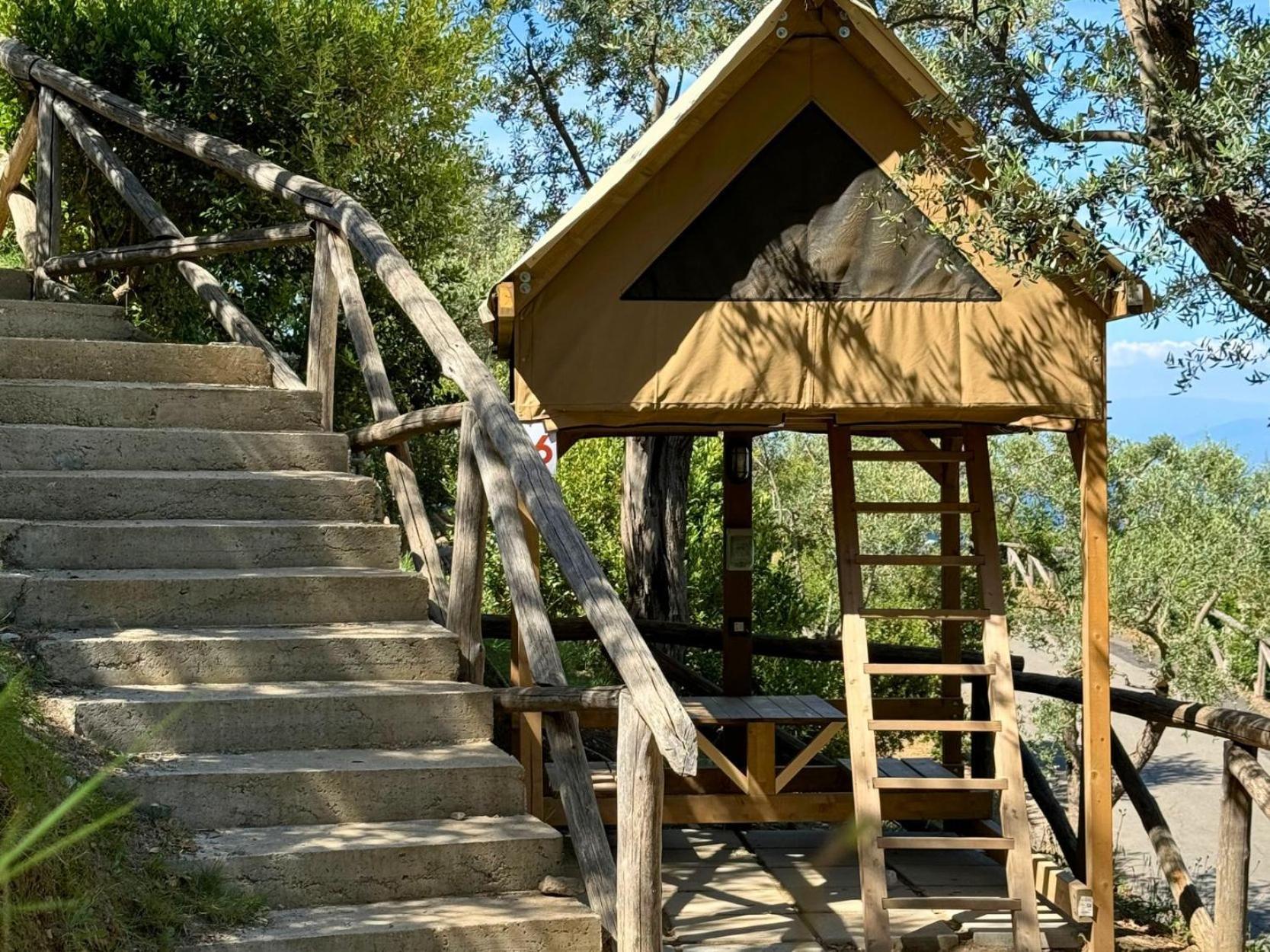 Hostel & Glamping Santa Fortunata Sorrento Eksteriør bilde