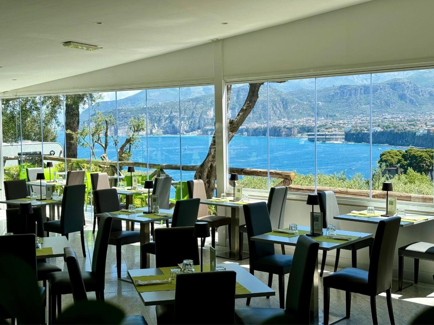 Hostel & Glamping Santa Fortunata Sorrento Eksteriør bilde